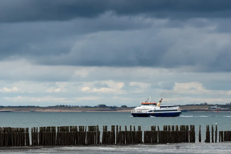 Photograph from the album “LANDSCAPE”, taken with SONY Alpha 7C2